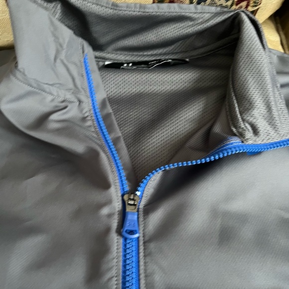 Under Armour boys Windbreaker in blue and gray, half zip with elastic waist - Picture 7 of 16